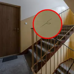 Jak złodzieje oznaczają mieszkania w bloku i jak się przed tym bronić