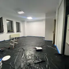 Ile kosztuje metr malowania mieszkania? Sprawdź ceny i porady