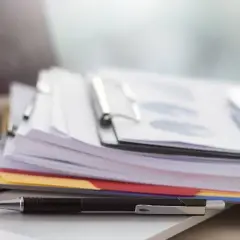 Umowa pośrednictwa kupna nieruchomości - na co uważać, by nie żałować