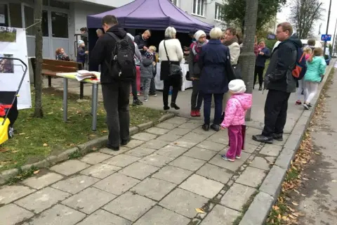 Jak dojechać na osiedle złotej jesieni w Krakowie - łatwe trasy i wskazówki