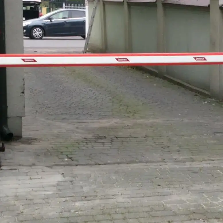 Zdjęcie Jak otworzyć szlaban na osiedlu bez problemów - sprawdzone metody